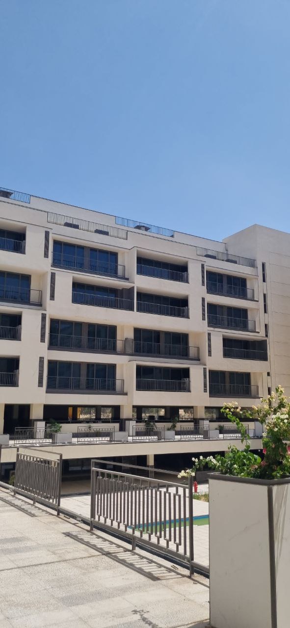 پنجره لیفت اند اسلاید در لواسان: ارتقاء کیفیت زندگی با گروه مهندسی آسمان